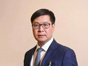 履职第八年，全国人大代表姚劲波今年聚焦三件事：人人会用AI、强化家政供给、刺激住房交易