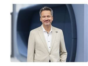 从三十元小蓝罐到两百元精华，妮维雅在中国换赛道了，公司CEO坦言转型具有挑战性