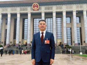 全国政协委员、尚品宅配集团董事长李连柱：建议单列“AI+3D打印个性化制造”类别，向家具、家电、服装等消费品行业推广