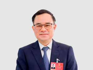 全国人大代表，长安汽车党委书记、董事长朱华荣：加快自动驾驶立法 推进自动驾驶面向消费者规模化商用
