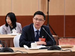 全国人大代表、北京大学博雅特聘教授田轩：建议加强未成年人使用社交网络媒体监管