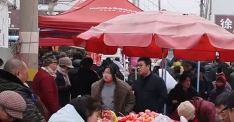 2026年2月份居民消费价格同比上涨1.3%，环比上涨1.0%