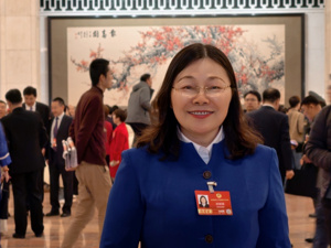 专访全国政协委员郭媛媛：AI生成内容更容易带来“隐蔽式伤害”，建议将社会责任嵌入算法机制