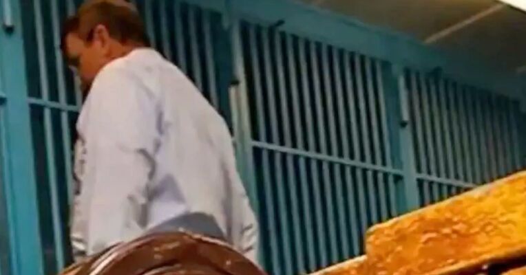 1亿美元委内瑞拉黄金运抵美国  据称“将用于工业和商业用途”