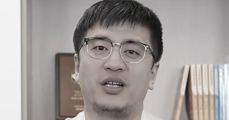 跑步后出现不适，心源性猝死，张雪峰不幸去世