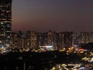城市24小时 | 市委书记专题研究，新晋万亿之城瞄准“新名片”