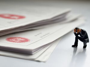广西能源去年年报称参股公司担保“未逾期”，不到一周后又公告贷款利息超70万元逾期未还