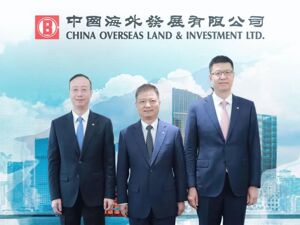 攻守兼备铸龙头：中海地产2025年权益销售、拿地居首