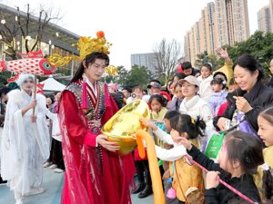 高品质生活｜左手牵白鲸，右手戏花神：春假遇上“花朝节”，成都极地海洋公园邀你来踏青