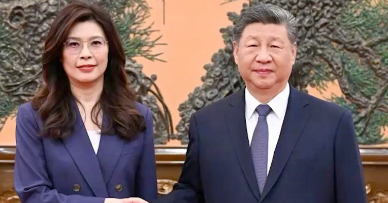 习近平会见郑丽文：两岸同胞走亲走近 走到一起的大潮流不会改变