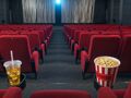 爆冷！史上最拥挤“五一档”：多部影片提前撤档，首日票房1.6亿元创近四年新低，十余部新片难救市