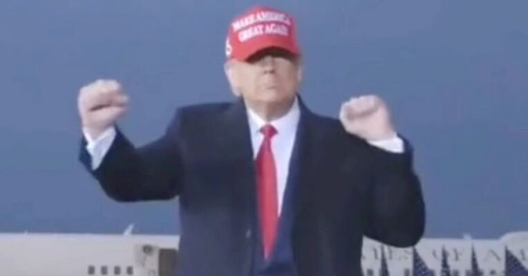 特朗普承认自己曾“不得不”常买中国货 #特朗普承认曾常买中国货