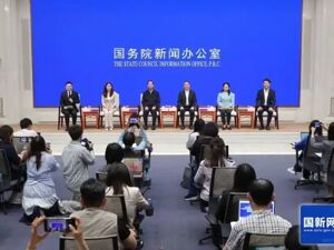 把企业订单搬进实训课堂，把学问做在西北大漠里⋯⋯这群优秀教师代表以实干书写教育担当