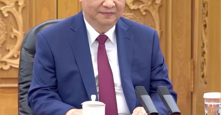 习近平：让2026年成为中美关系继往开来的历史性、标志性年份（来源：新华社）