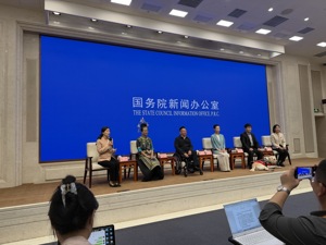 非遗“绣”出振兴路、用科技打通无障碍出行⋯⋯这些残疾人代表共话自强精神