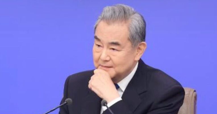 王毅将访问加拿大，外交部介绍有关情况：中国外长时隔十年再次应邀访加，对巩固中加关系有重要意义