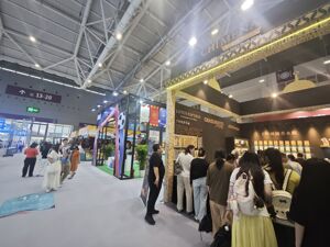 文化出海按下“加速键”：展会古今交融现场火热，AI加持下，技术破壁能否重塑产业新格局？