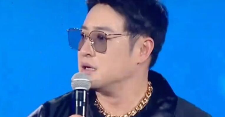 “最近我没得去面摊，因为我得了面瘫”，潘玮柏突然面瘫冲上热搜！还提醒网友日常切勿过度劳累，预防面瘫需重视面部防寒保暖