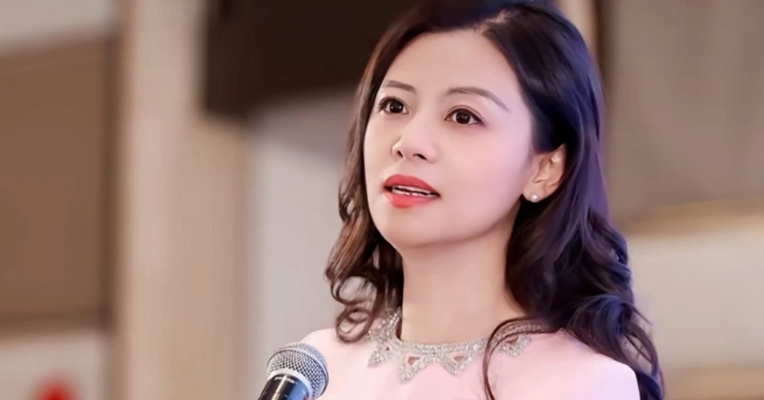 “私募魔女”李蓓两度喊话难阻资金离场，半夏投资管理规模缩水至50亿元以下；此前回应开投资课卖12888元：“我不缺几千万”