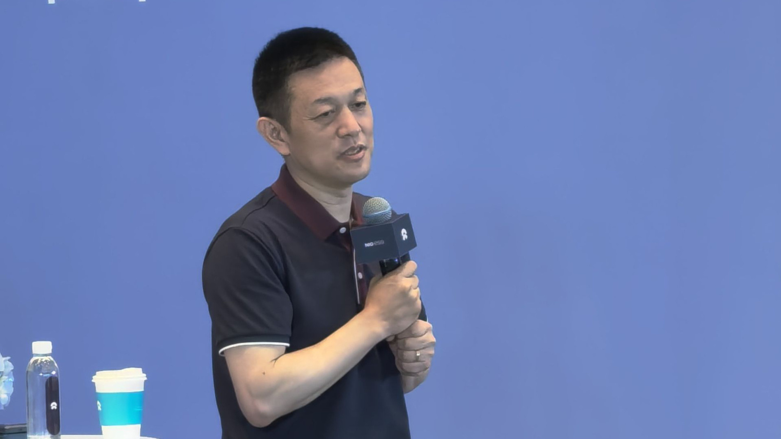 對話蔚來李斌：車市進入存量競爭常態(tài)，把車做大是商業(yè)上的合理選擇