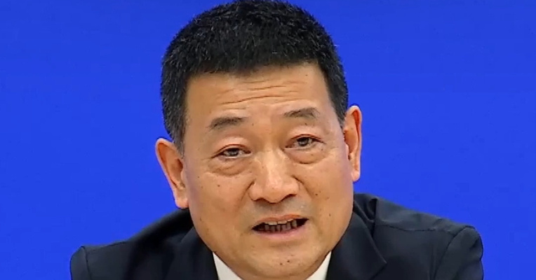 请转发提醒更多人！儿童用药与成人用药不同，不能擅自掰开成人药片给孩子服用