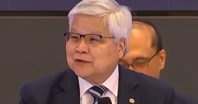 台积电董事长魏哲家：对未来几年有信心，如果想买股票请继续；黄仁勋现在的身价是1700亿美元，我不知道要工作几百年才会到这个境界