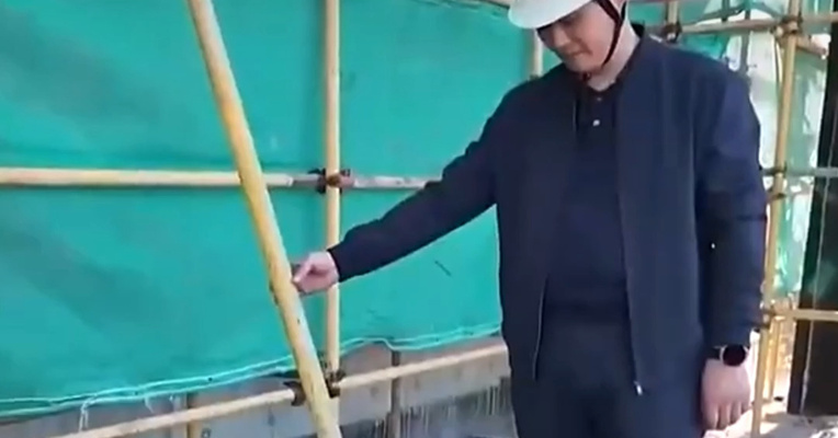 工地脚手架多处悬空下沉，中央考核巡查组怒了：管理人员都在做样子，没有人去管！