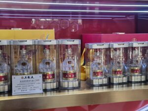董事长空缺三月终落定，五粮液迎来一位“化工老将”