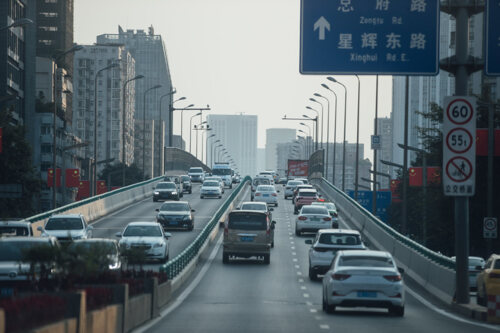 10个人买车，6个选新能源！5月新能源乘用车渗透率再破纪录，燃油车真成“小众”了？