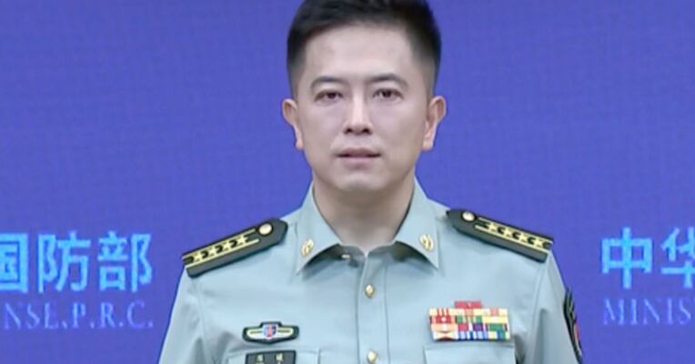 新任国防部新闻发言人陈曦亮相