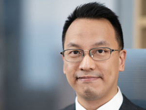 安盛天平CEO左伟豪：新能源车险出海，中资与外资险企“合作大于竞争”
