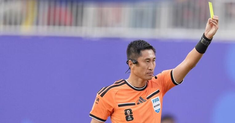 马宁担任主裁判！中国裁判组亮相世界杯 单场出示六张黄牌 厄瓜多尔0-0战平库拉索
