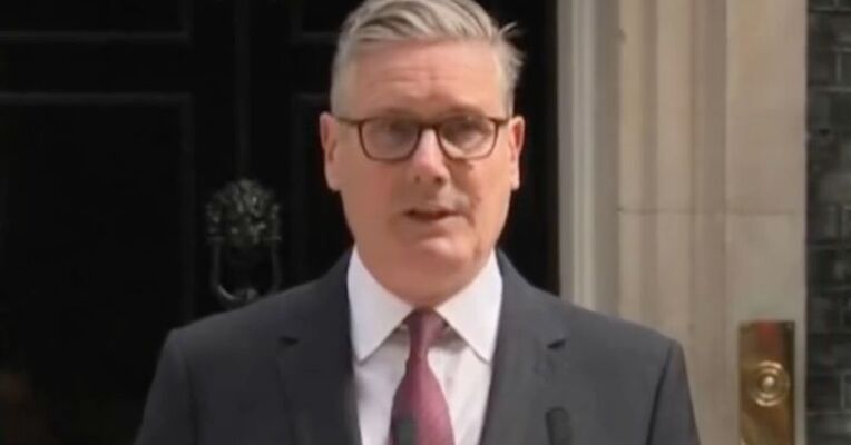 英国首相斯塔默宣布辞职，英国即将迎来“脱欧”公投10周年，10年来英国已经历了6任首相