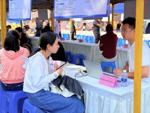 高效能治理｜老板，缺人吗？万安街道主动对接，用8场招聘会“盘活”3860个岗位