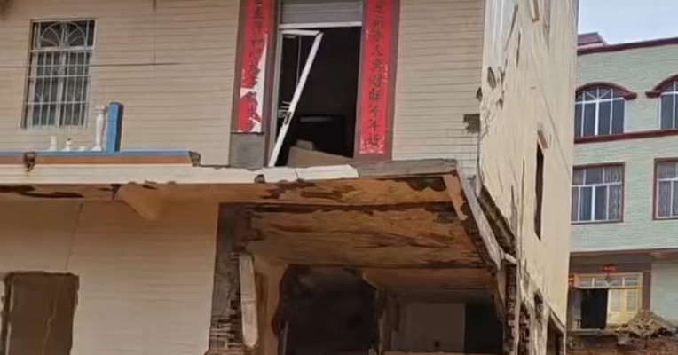 广西南宁通报：此次洪涝灾害已致2人死亡，受灾人口约5.5万人，目前已疏散4.8万人，广西灾情有可能进一步扩大