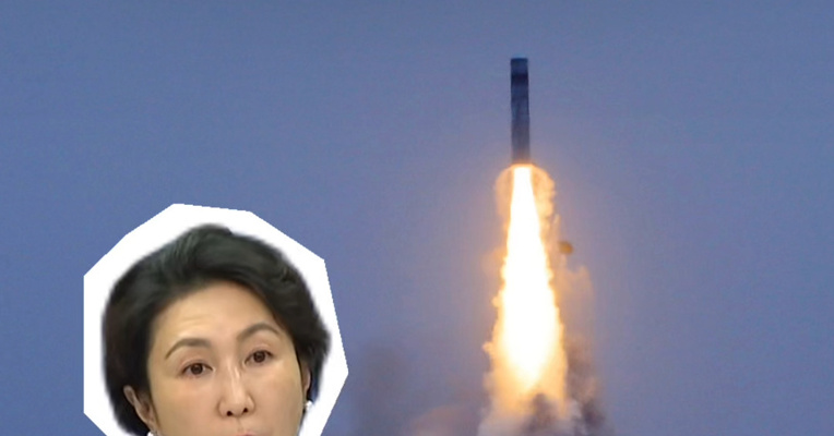 外交部回应中国海军组织潜射战略导弹试射：符合国际法和国际惯例，有关国家没必要过度解读