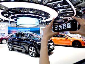 华为乾崑智驾回应里程数据争议：数据真实，展示时做了平滑处理