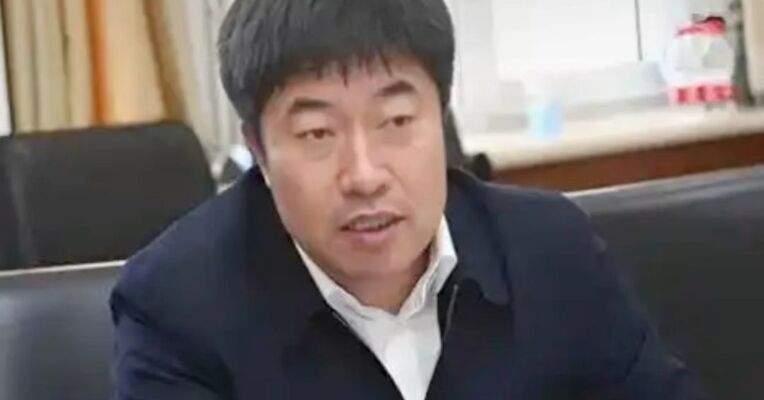 受贿数额特别巨大，国家烟草专卖局原副局长韩占武被逮捕、提起公诉！