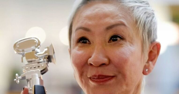 香港传奇影人施南生去世，享年75岁，此前反复遭遇细菌感染，成龙发文悼念：大阿姐，一路好走，林青霞：不舍，不舍，还是得放手