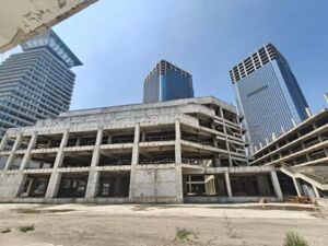 七次流拍，西安“双子塔”等不到接盘者