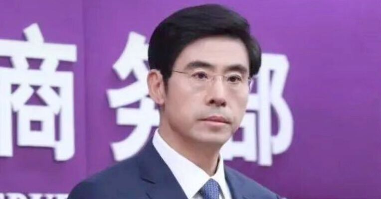 商务部回应安世半导体问题进展： 中荷双方同意，双方政府应创造良好环境，推动企业通过协商化解纠纷，保障全球半导体产供链安全稳定