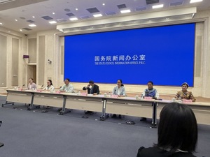 怒江用多元文化繁荣驳斥一些外媒不实论调，达茂旗让牧民“统种共富”⋯⋯这些地方干部实干凝聚民族团结向心力