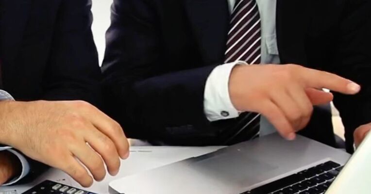 过度背调正在制造新的职场门槛 求职者因过往诉讼被大厂拒聘 不少服务商不加区分地将全部涉诉记录统一划入风险评估范围