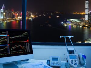 港股“子”曰 | 内地公募港股大调仓 基金大佬是否减持智谱引人关注