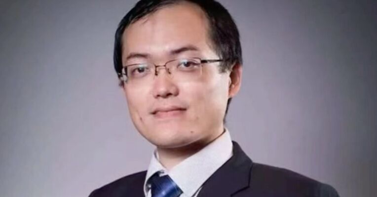 那个“死磕”白酒的张坤也变了？旗下基金大举减持白酒，转身买入科技股