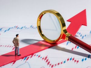 绿色转型赋能产业升级，深市电力设备行业上半年业绩高增