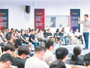 拆解AI竞争新逻辑：从智能猜想走向通用基建