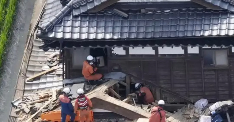 日本熊本县地震遇难人数升至14人，强震致大量民宅倒塌！熊本县是日本半导体产业核心聚集地，多个半导体工厂停工