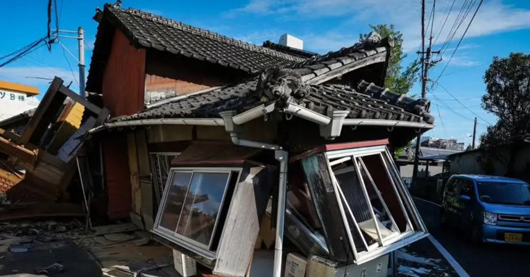 日本熊本县再次地震，震感强烈！12小时内发生余震超148次，造成重大人员伤亡，我驻日本大使馆提醒中国公民注意防范地震灾害