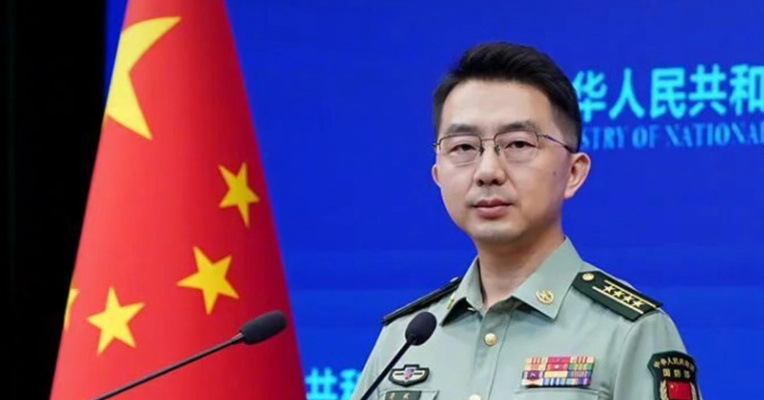 菲律宾公务船多次侵闯中国黄岩岛，国防部：中国军队保持高度戒备，菲方非法图谋不可能得逞